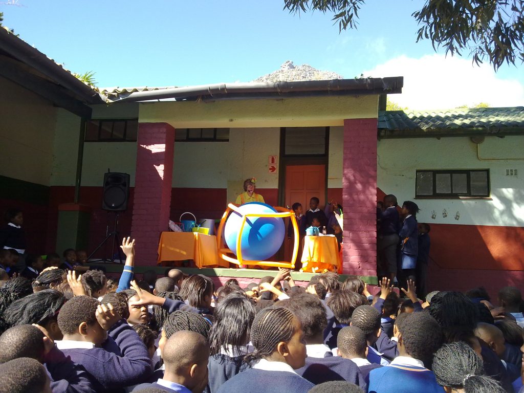 1 METRE SQUARE IS EQUAL TO HOW MANY CENTIMETRE CUBE visual data 2